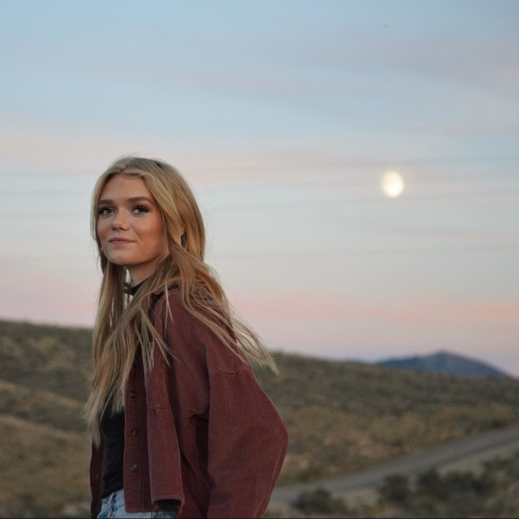 Meet your Posher, Aria - Picture 2 of 2